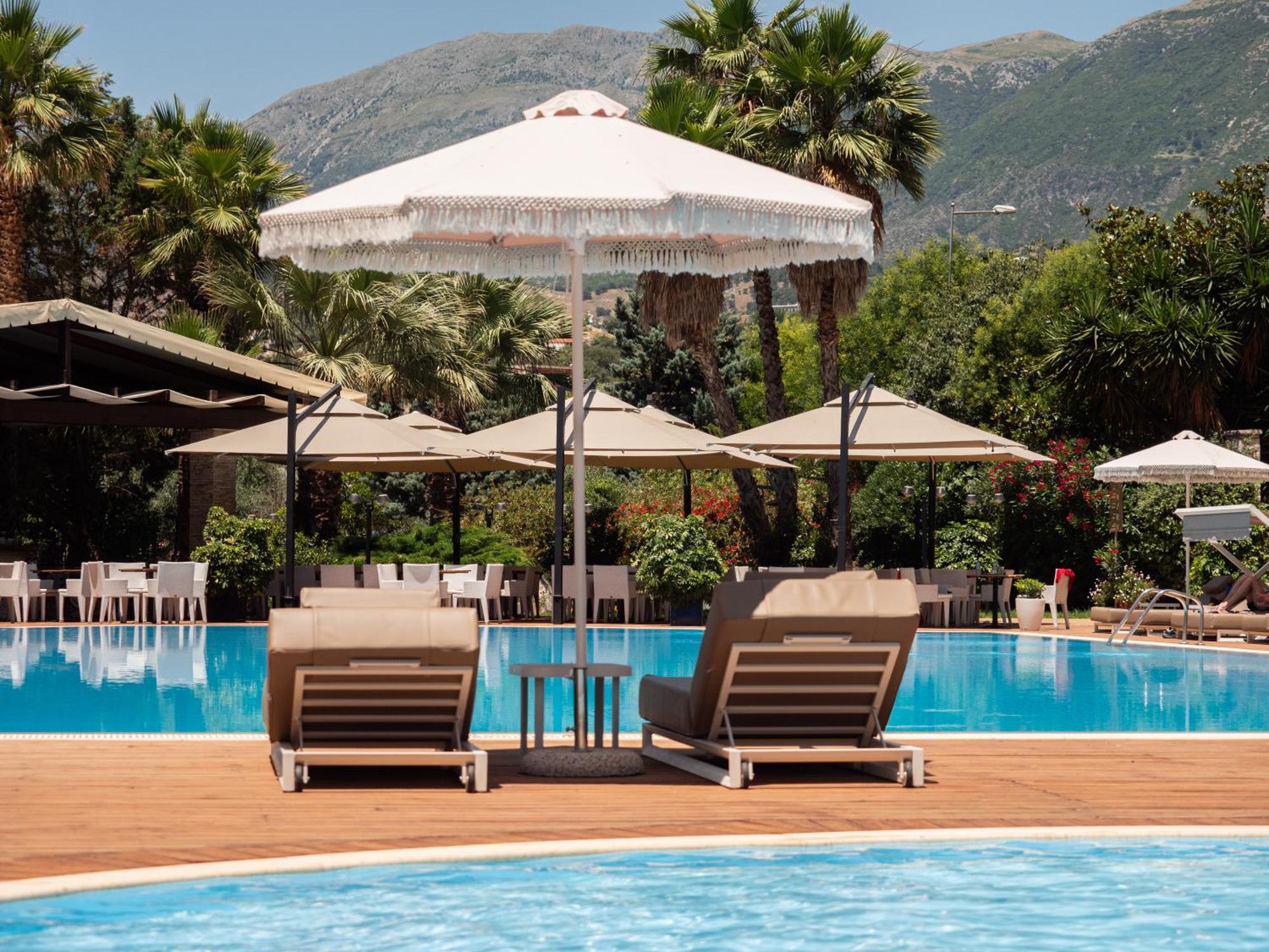 Nia Boutique Hotel By Rapo'S Resort Himare Exterior foto